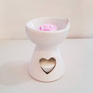 Heart cut out white ceramic oil burner