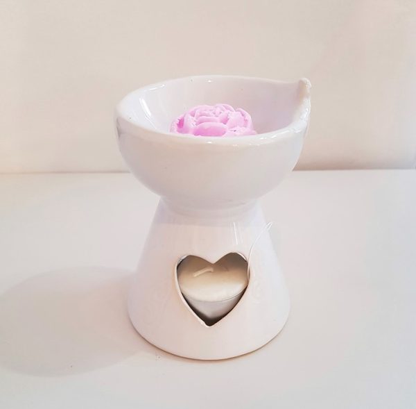 Heart cut out white ceramic oil burner