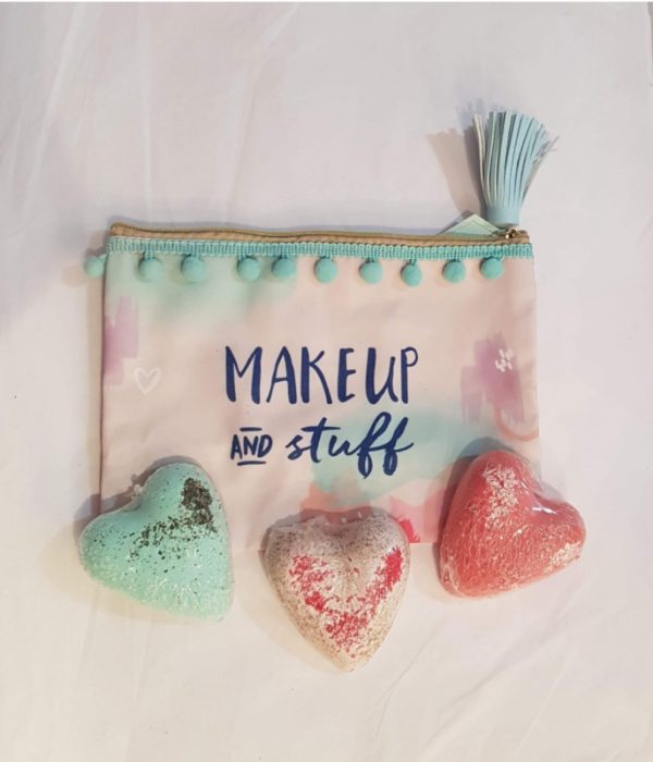 Make up bag and bath bomb gift set