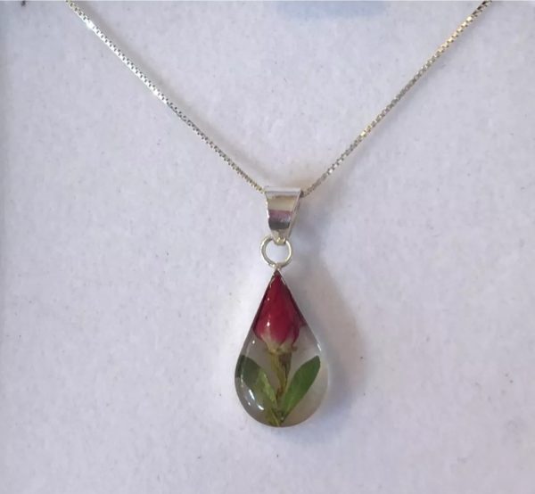 Rosebud silver teardrop pendent necklace