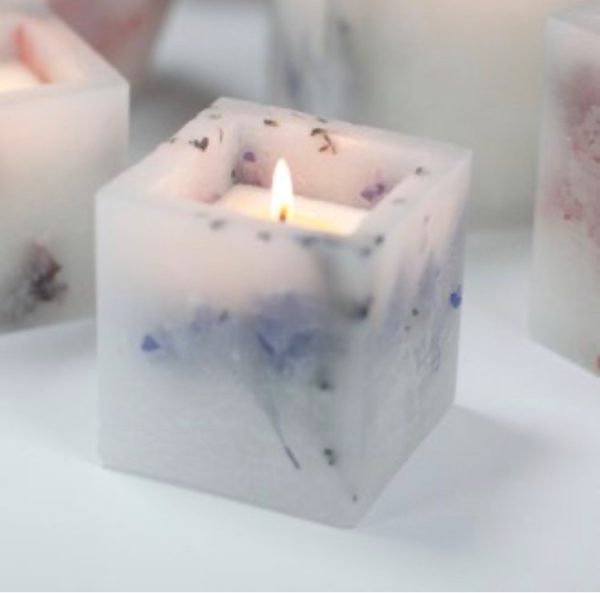 Soy wax Lavender fields scented candle with a square real petal wax shell