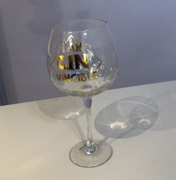novelty gin glass woth gold script i am gin vincible