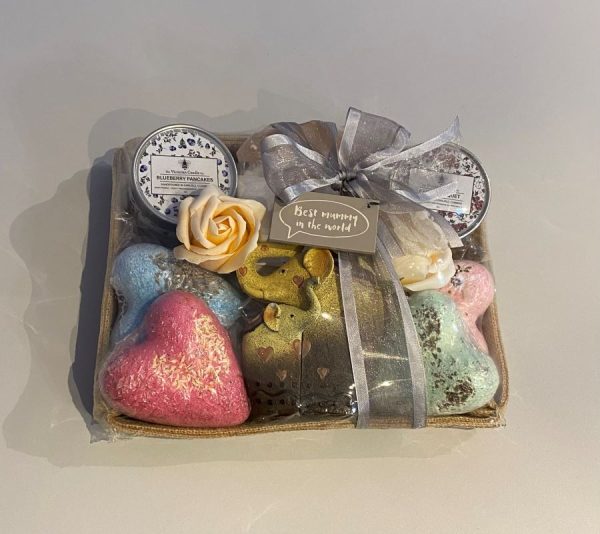 Mother's Day gidt basket with baby and mum elephant, bath bombs and scented candles