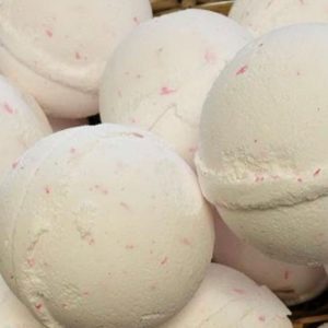 Handmade Shea butter bath bomb with an oriental musk fragrance